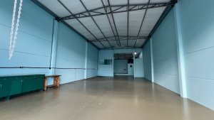 Depósito/Pavilhão com 260m² no bairro Parque Santa Fé em Porto Alegre para Alugar