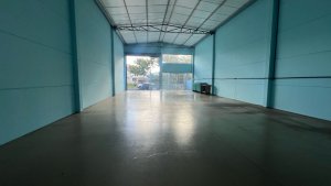 Depósito/Pavilhão com 260m² no bairro Parque Santa Fé em Porto Alegre para Alugar