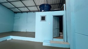 Depósito/Pavilhão com 260m² no bairro Parque Santa Fé em Porto Alegre para Alugar