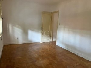 Apartamento com 110m², 3 dormitórios no bairro Menino Deus em Porto Alegre para Comprar