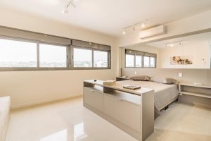 Apartamento com 39m², 1 dormitório no bairro Chácara das Pedras em Porto Alegre para Alugar
