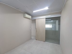 Prédio Comercial com 500m² no bairro São Geraldo em Porto Alegre para Alugar