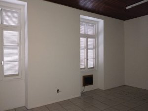 Casa com 400m², 5 dormitórios no bairro Floresta em Porto Alegre para Alugar