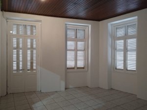 Casa com 400m², 5 dormitórios no bairro Floresta em Porto Alegre para Alugar