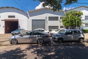 Depósito/Pavilhão com 400m² no bairro Anchieta em Porto Alegre para Alugar