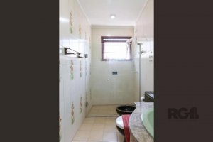 Casa com 200m², 3 dormitórios no bairro Independência em Porto Alegre para Alugar