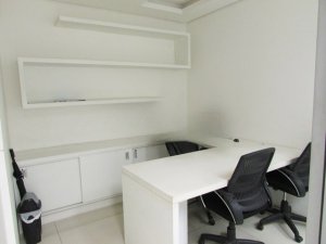 Loja com 120m² no bairro Rio Branco em Porto Alegre para Alugar