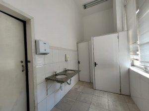 Salas/Conjuntos com 999m² no bairro Centro Histórico em Porto Alegre para Alugar