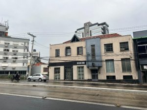 Loja com 147m² no bairro Petrópolis em Porto Alegre para Comprar