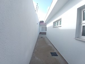 Casa comercial com 200m² no bairro Chácara das Pedras em Porto Alegre para Alugar