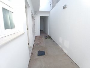 Casa comercial com 200m² no bairro Chácara das Pedras em Porto Alegre para Alugar