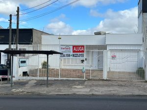 Casa comercial com 200m² no bairro Chácara das Pedras em Porto Alegre para Alugar