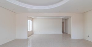 Casa comercial com 200m² no bairro Chácara das Pedras em Porto Alegre para Alugar