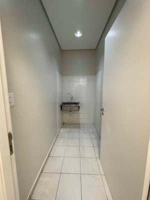 Loja com 1113m² no bairro Cristal em Porto Alegre para Alugar