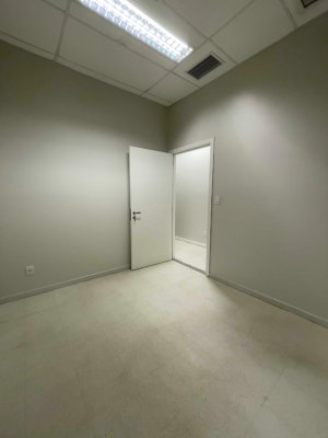 Loja com 1113m² no bairro Cristal em Porto Alegre para Alugar