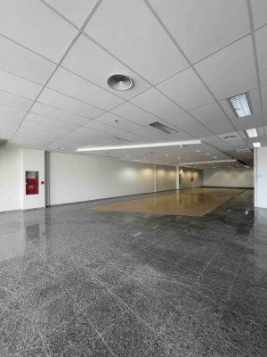 Loja com 1113m² no bairro Cristal em Porto Alegre para Alugar