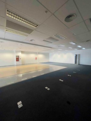 Loja com 1113m² no bairro Cristal em Porto Alegre para Alugar