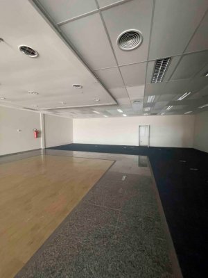 Loja com 1113m² no bairro Cristal em Porto Alegre para Alugar