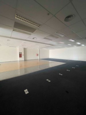 Loja com 1113m² no bairro Cristal em Porto Alegre para Alugar