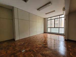 Salas/Conjuntos com 1.073m² no bairro Centro Histórico em Porto Alegre para Alugar