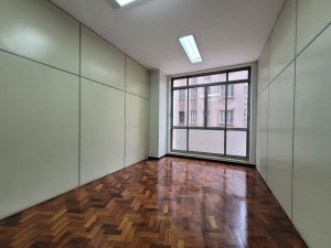 Salas/Conjuntos com 1.073m² no bairro Centro Histórico em Porto Alegre para Alugar