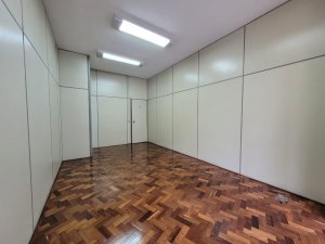Salas/Conjuntos com 1.073m² no bairro Centro Histórico em Porto Alegre para Alugar