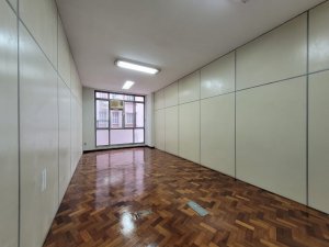 Salas/Conjuntos com 1.073m² no bairro Centro Histórico em Porto Alegre para Alugar