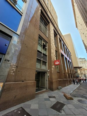 Salas/Conjuntos com 1.073m² no bairro Centro Histórico em Porto Alegre para Alugar