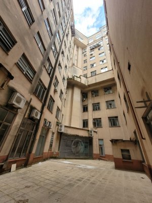 Salas/Conjuntos com 1.340m² no bairro Centro Histórico em Porto Alegre para Alugar