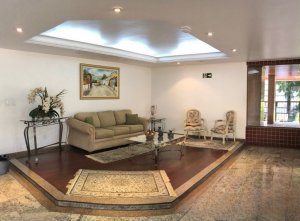 Cobertura com 310m², 3 dormitórios no bairro Menino Deus em Porto Alegre para Comprar