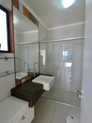 Cobertura com 310m², 3 dormitórios no bairro Menino Deus em Porto Alegre para Comprar