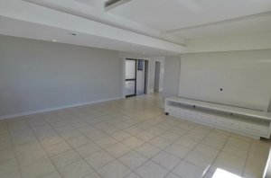 Cobertura com 310m², 3 dormitórios no bairro Menino Deus em Porto Alegre para Comprar