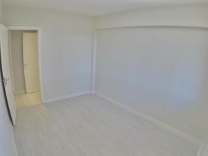 Cobertura com 310m², 3 dormitórios no bairro Menino Deus em Porto Alegre para Comprar