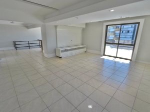 Cobertura com 310m², 3 dormitórios no bairro Menino Deus em Porto Alegre para Comprar