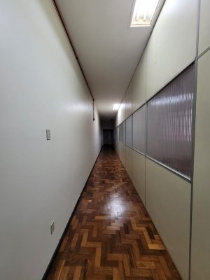 Salas/Conjuntos com 333m² no bairro Centro Histórico em Porto Alegre para Alugar