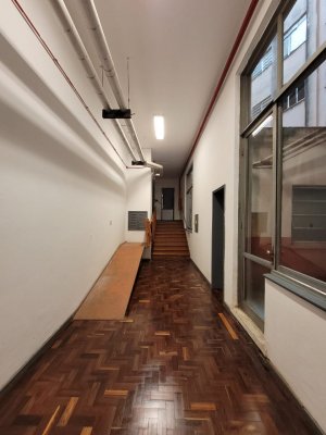 Salas/Conjuntos com 341m² no bairro Centro Histórico em Porto Alegre para Alugar