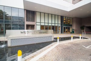 Salas/Conjuntos com 115m² no bairro Cristo Redentor em Porto Alegre para Alugar