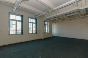 Predio com 4800m² no bairro Centro Histórico em Porto Alegre para Alugar