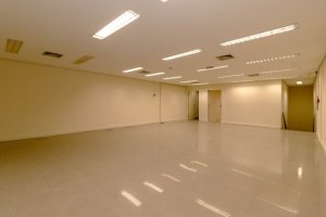 Loja com 500m² no bairro Centro Novo em Porto Alegre para Alugar