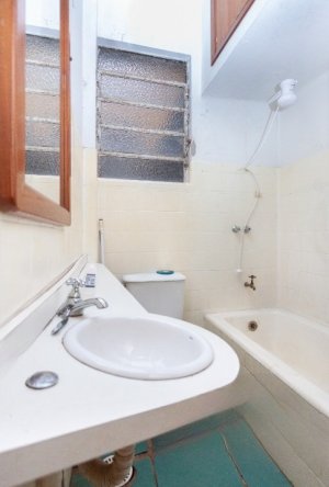 Casa comercial com 160m² no bairro Moinhos de Vento em Porto Alegre para Alugar