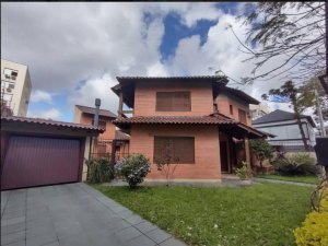 Casa comercial com 250m² no bairro Menino Deus em Porto Alegre para Alugar