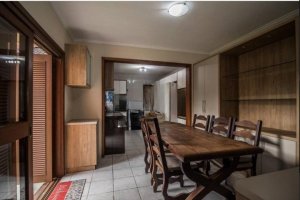 Casa comercial com 250m² no bairro Menino Deus em Porto Alegre para Alugar