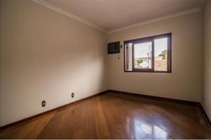 Casa comercial com 250m² no bairro Menino Deus em Porto Alegre para Alugar