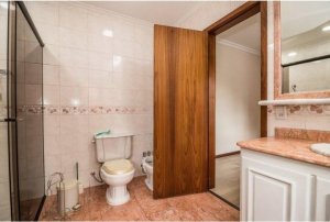 Casa comercial com 250m² no bairro Menino Deus em Porto Alegre para Alugar