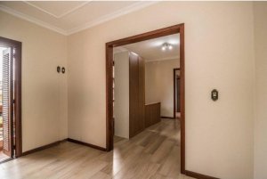 Casa comercial com 250m² no bairro Menino Deus em Porto Alegre para Alugar