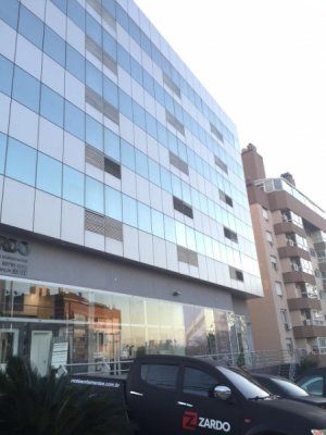 Conjunto/Sala com 67m² no bairro Chácara Das Pedras em Porto Alegre para Comprar
