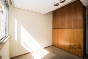 Casa com 288m², 4 dormitórios no bairro Auxiliadora em Porto Alegre para Comprar