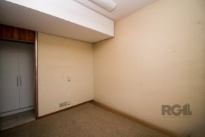 Casa com 288m², 4 dormitórios no bairro Auxiliadora em Porto Alegre para Comprar