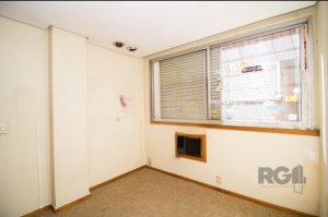 Casa com 288m², 4 dormitórios no bairro Auxiliadora em Porto Alegre para Comprar