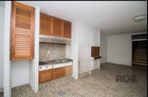 Casa com 288m², 4 dormitórios no bairro Auxiliadora em Porto Alegre para Comprar